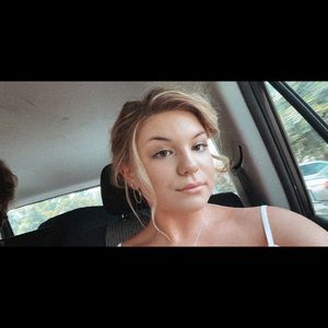 Meet your Posher, Bella